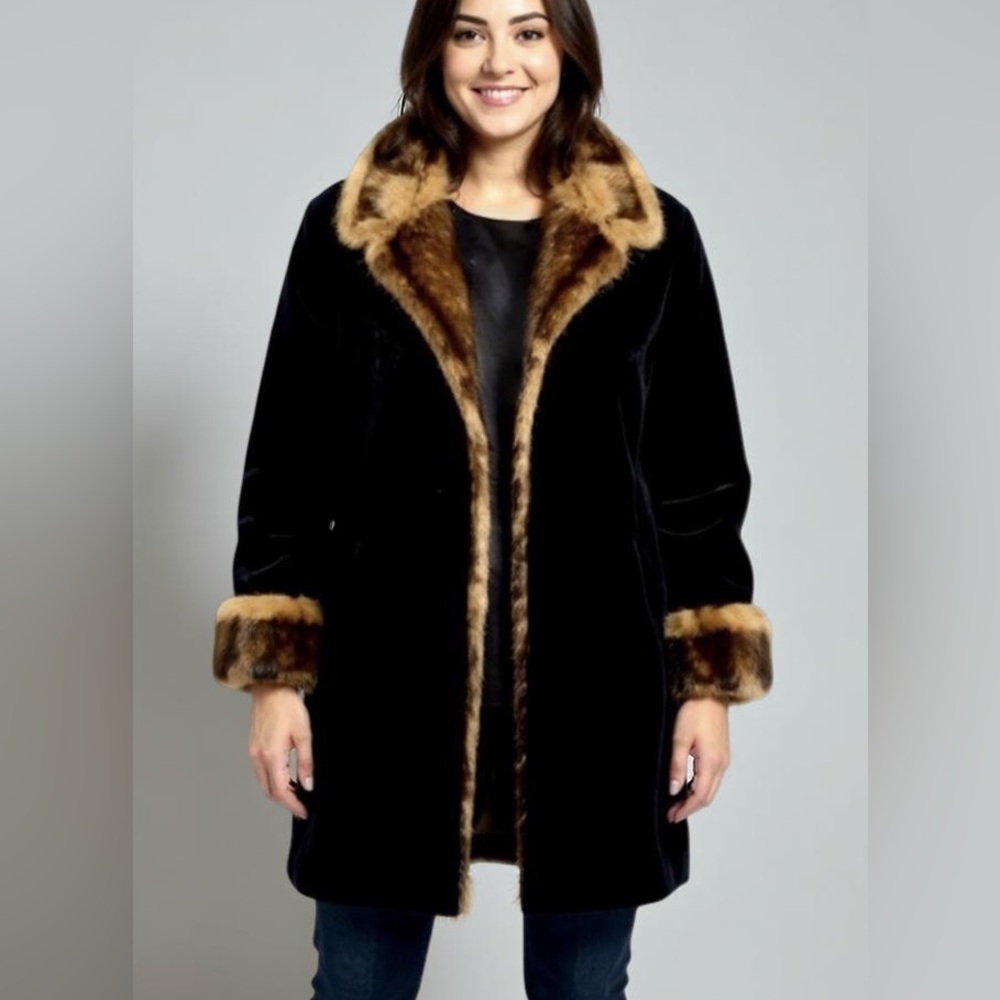 Tally Ho OuterWear Black Faux Fur Coat With Brown Trim Size Small